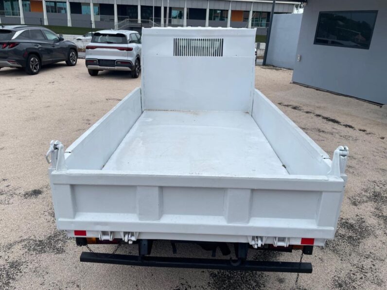 Used 2005 Isuzu ELF NKR81